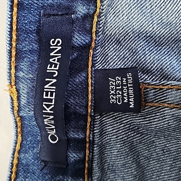 Calvin Klein 32x32 straight leg jeans - Picture 6 of 8